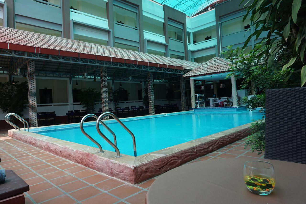 Sihanoukville Plaza Hotel Extérieur photo