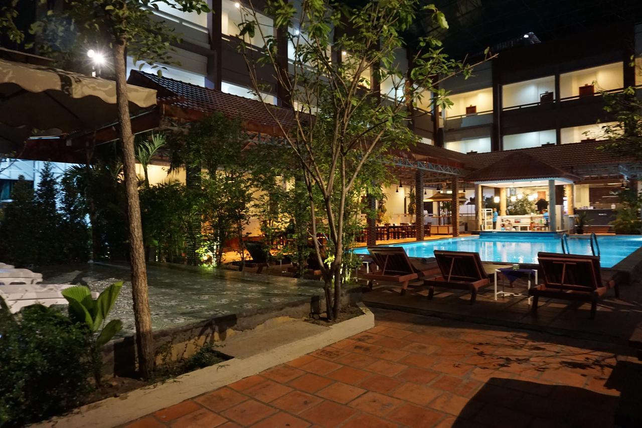 Sihanoukville Plaza Hotel Extérieur photo